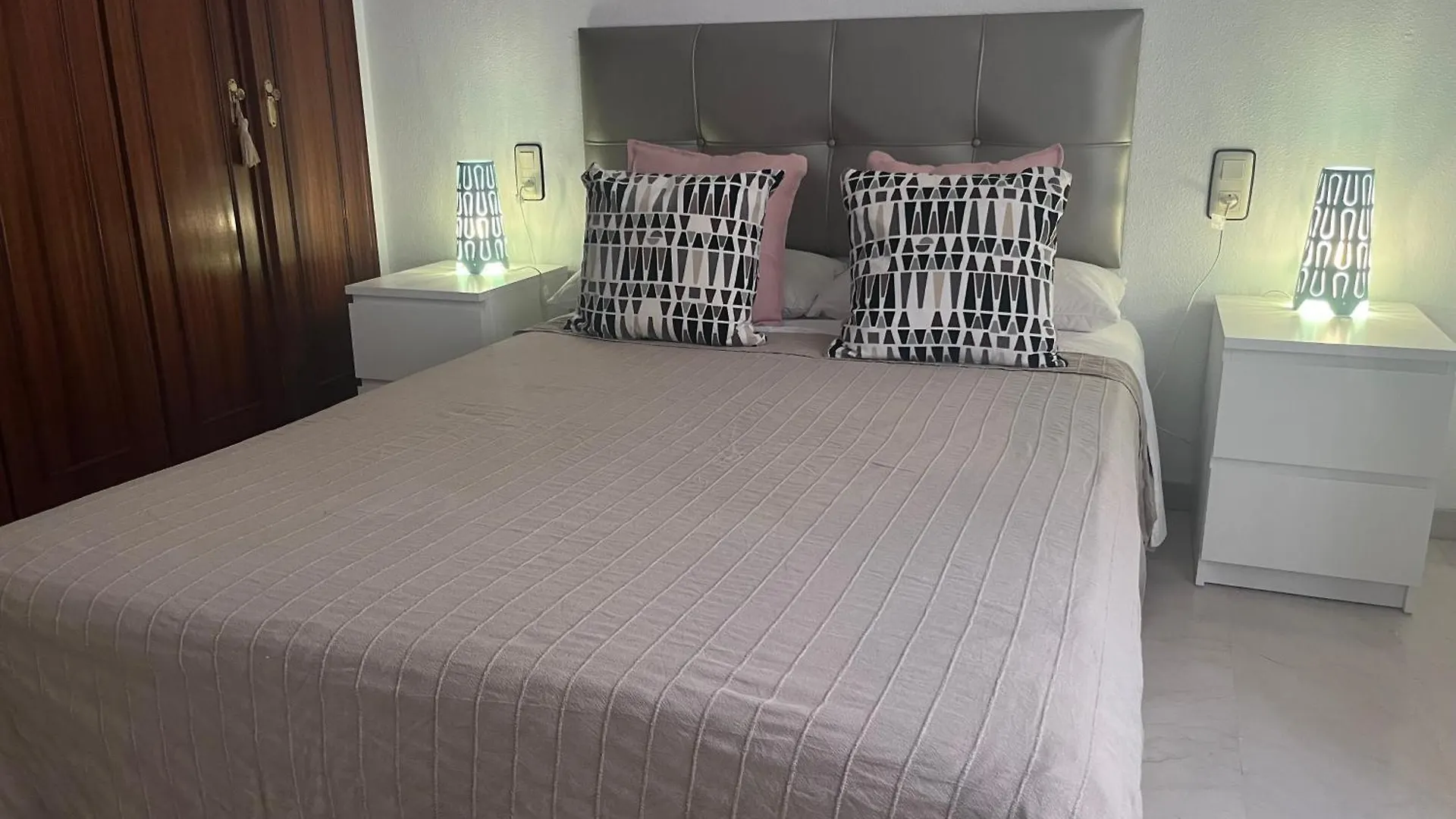 Apartment Ferienwohnung Perla En El Corazon De Málaga